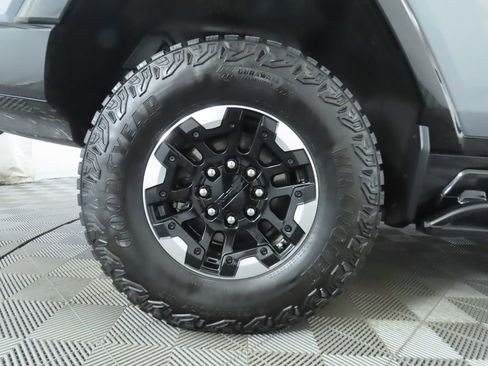 Used 2025 GMC Hummer EV 3X w/ Extreme Off-Road Package image 32