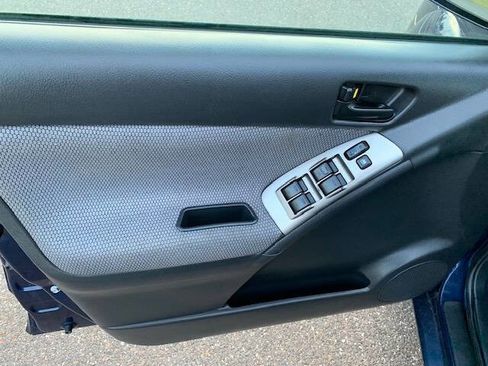 Used 2005 Pontiac Vibe w/ Power Group Value Package image 25