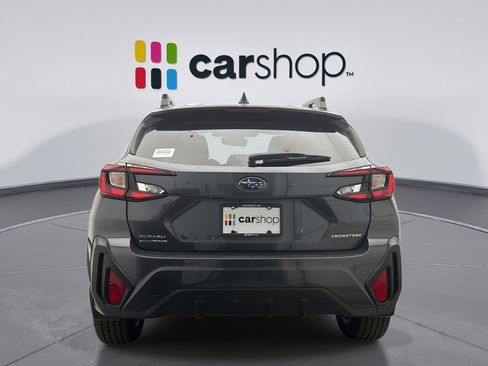 Used 2025 Subaru Crosstrek 2.0i Premium image 4