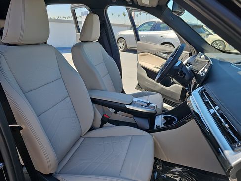 Used 2025 BMW X1 xDrive28i w/ Convenience Package image 10