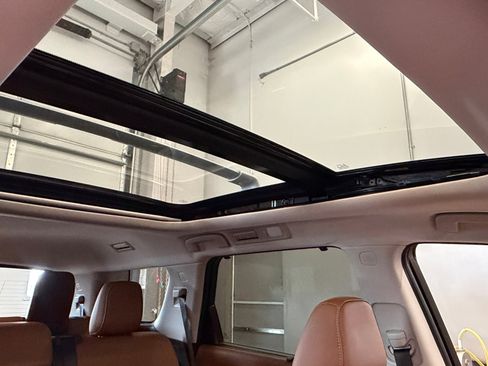 Used 2025 Nissan Pathfinder Platinum w/ Cargo Package image 20