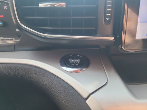 Certified 2022 Ford Explorer XLT w/ Equipment Group 202A image 19