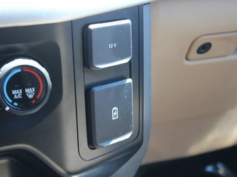 Used 2021 Ford F150 XLT AWD/4WD image 9