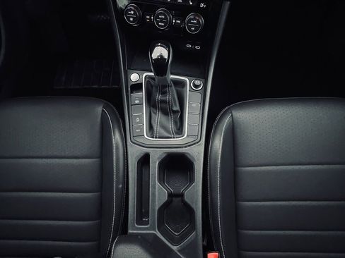 Used 2024 Volkswagen Jetta SE image 20