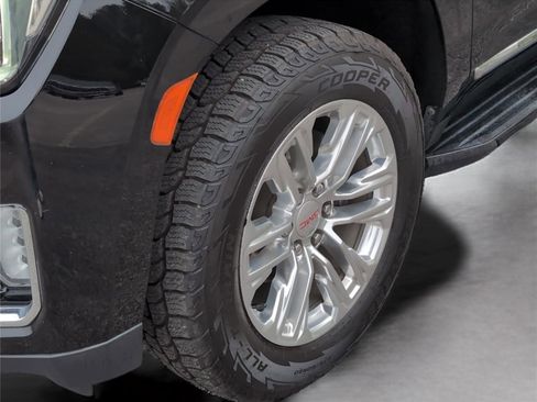 Used 2021 GMC Yukon SLT w/ SLT Luxury Plus Package image 12