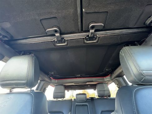 Used 2023 Ford Bronco Wildtrak image 16