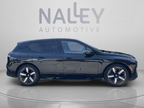 Used 2023 BMW iX xDrive50 w/ Premium Package AWD/4WD image 7