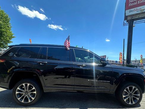 Used 2021 Jeep Grand Cherokee L Overland w/ Luxury Tech Group IV AWD/4WD image 3