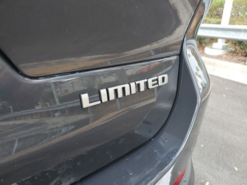 Used 2025 Jeep Grand Cherokee L Limited image 6