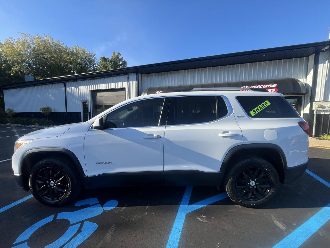 Used 2019 GMC Acadia SLT w/ LPO, Cargo Package AWD/4WD image 8