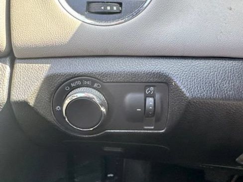 Used 2016 Chevrolet Cruze LS FWD image 28