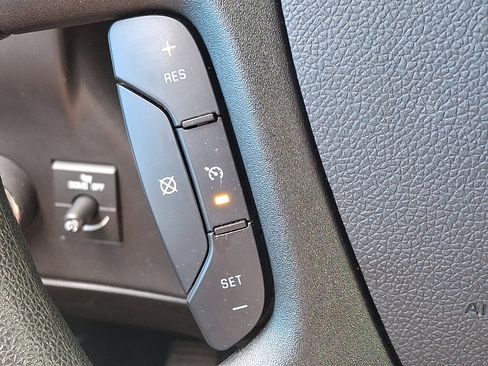 Used 2023 GMC Savana 2500 w/ Driver Convenience Package image 20