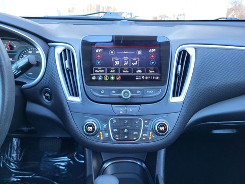 Used 2023 Chevrolet Malibu LT image 11