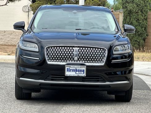 Used 2022 Lincoln Nautilus Reserve w/ Luxury Package FWD image 9