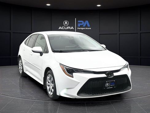 Used 2021 Toyota Corolla LE FWD image 28