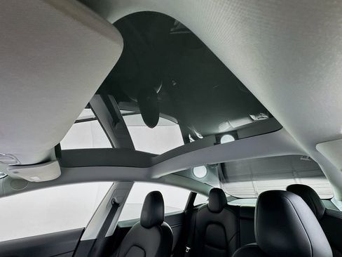 Used 2023 Tesla Model 3 Standard Range image 61