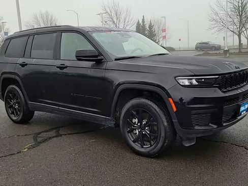 Certified 2024 Jeep Grand Cherokee L Laredo image 2