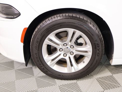 Used 2022 Dodge Charger SXT RWD image 16