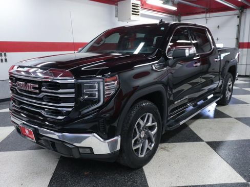 Used 2023 GMC Sierra 1500 SLT w/ SLT Convenience Package RWD image 5
