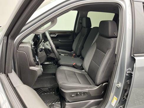 Certified 2024 Chevrolet Silverado 1500 LT AWD/4WD image 11