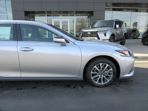 New 2025 Lexus ES 350 350 image 12