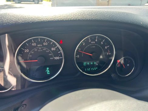 Used 2017 Jeep Wrangler Unlimited Sport w/ Connectivity Group AWD/4WD image 7