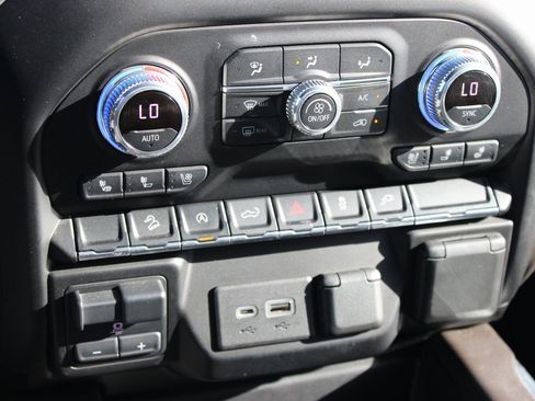 Used 2021 GMC Sierra 1500 SLT w/ SLT Premium Package image 16