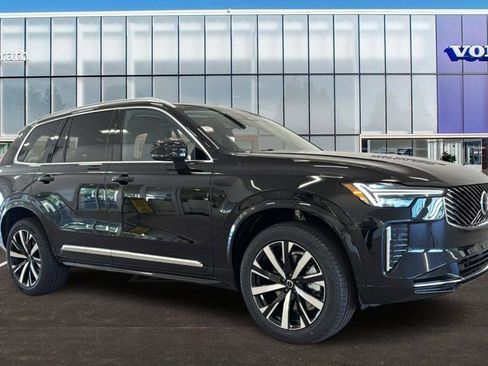 New 2026 Volvo XC90 B5 Core AWD/4WD image 1