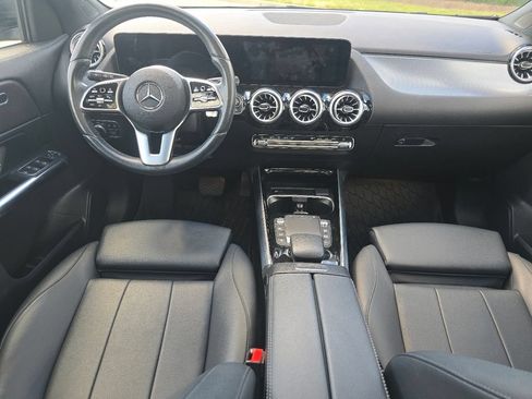 Used 2022 Mercedes-Benz GLA 250 4MATIC image 21