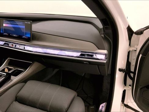 Certified 2023 BMW 760i xDrive AWD/4WD image 23