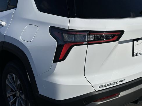 New 2026 Chevrolet Equinox LT image 11