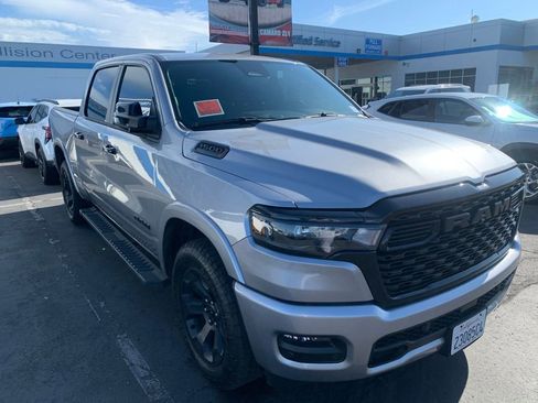 Used 2025 RAM 1500 Big Horn AWD/4WD image 4