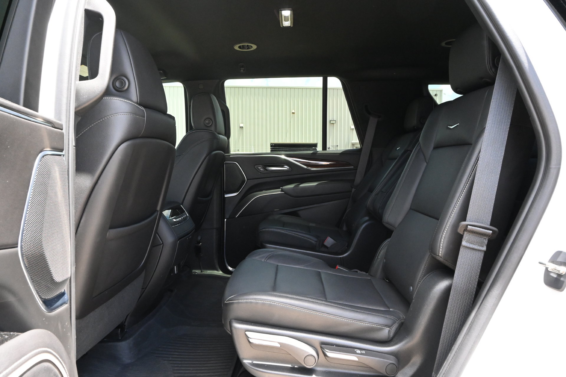 Used 2023 Cadillac Escalade Luxury w/ LPO, Floor Liner Package RWD image 20