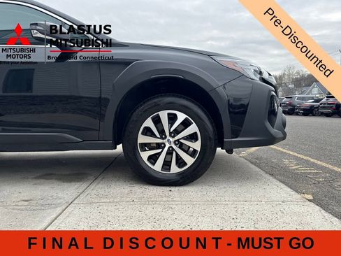Used 2023 Subaru Outback Premium AWD/4WD image 11