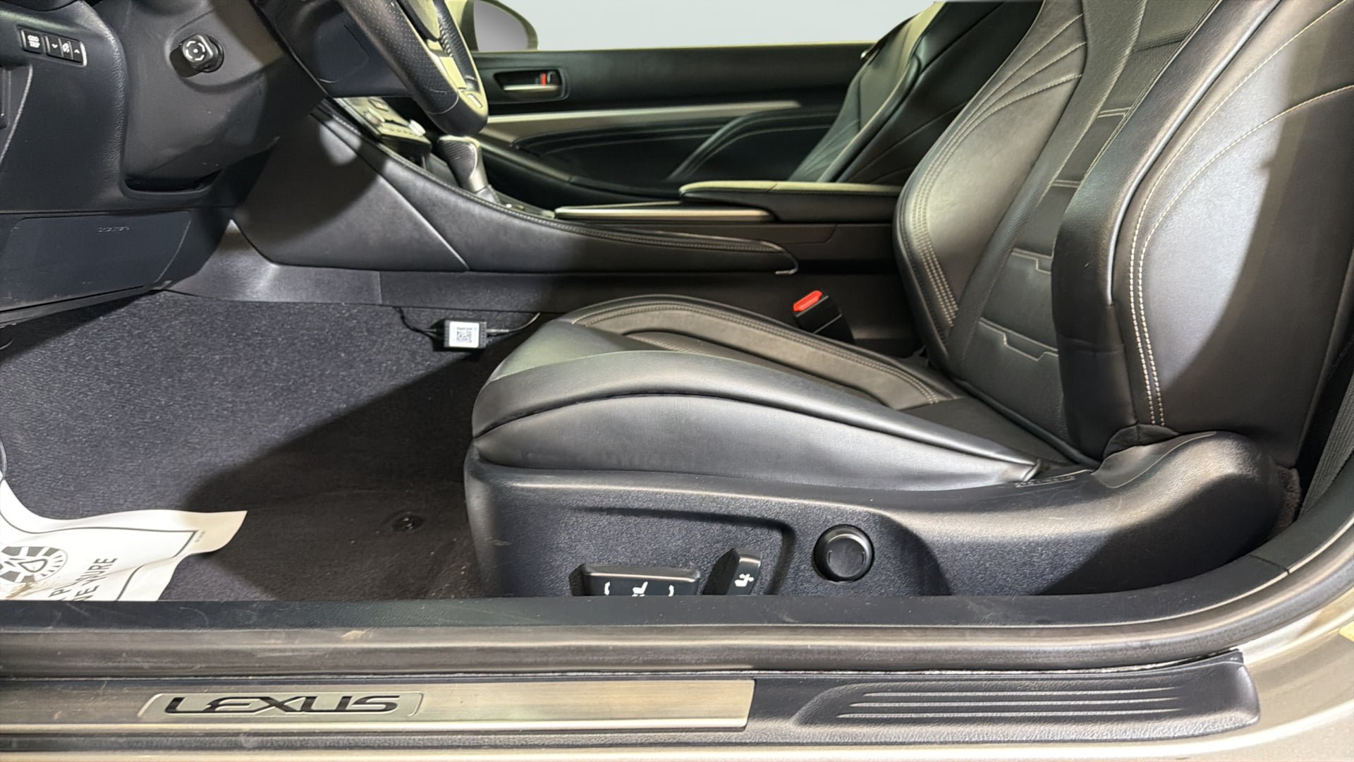 Used 2015 Lexus RC 350 w/ F Sport w/Summer Tires RWD image 20