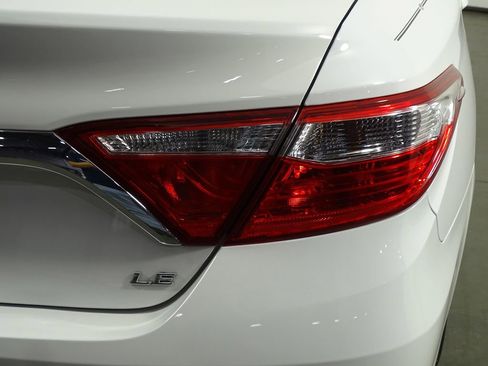 Used 2017 Toyota Camry LE image 41