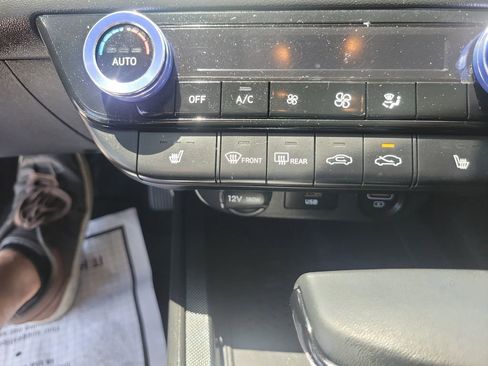 Used 2023 Hyundai Elantra SEL w/ Convenience Package FWD image 31
