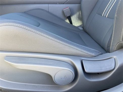 Used 2025 Hyundai Elantra SEL image 24