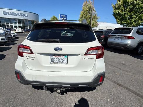 Used 2018 Subaru Outback 2.5i Premium AWD/4WD image 5