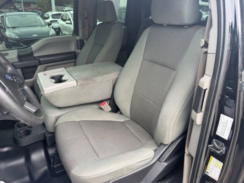 Used 2017 Ford F150 XL w/ Equipment Group 101A Mid AWD/4WD image 33