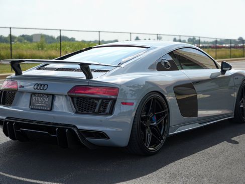 Used 2018 Audi R8 V10 plus AWD/4WD image 6