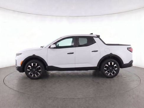 Used 2025 Hyundai Santa Cruz SE AWD/4WD image 6