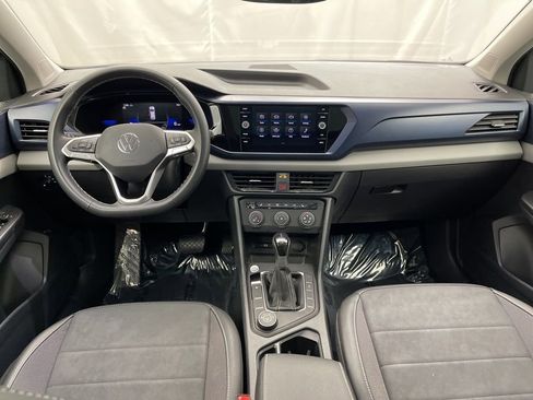 Used 2022 Volkswagen Taos SE image 11