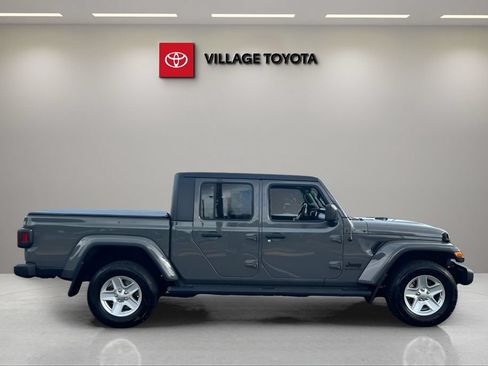 Used 2021 Jeep Gladiator Sport AWD/4WD image 6