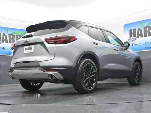 New 2026 Chevrolet Blazer LT w/ LPO, Black Sport Package FWD image 23