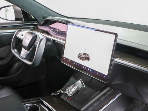 Used 2022 Tesla Model S Plaid image 24