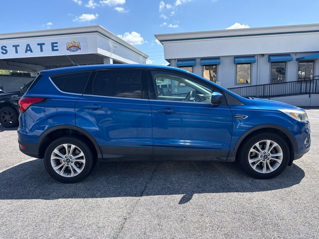 Used 2019 Ford Escape SE FWD image 4