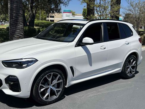 Used 2019 BMW X5 xDrive50i w/ M Sport Package AWD/4WD image 38