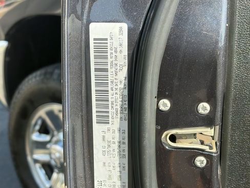 Used 2018 RAM 2500 Tradesman w/ Chrome Appearance Group AWD/4WD image 31