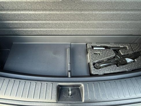 Used 2025 Kia Sorento S image 17